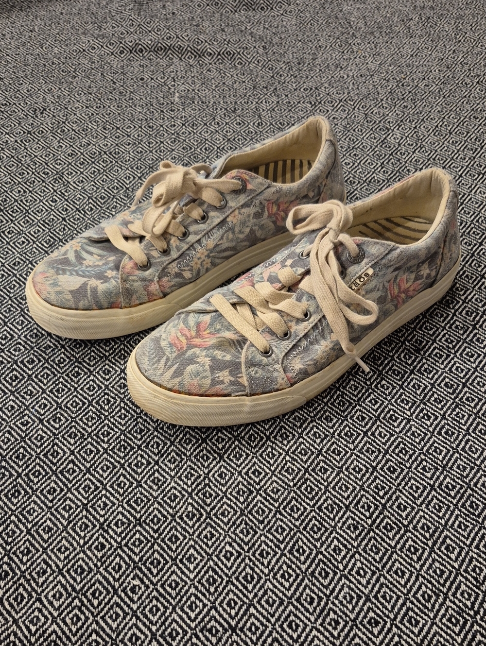 Taos Plim Soul Sneakers Size 11